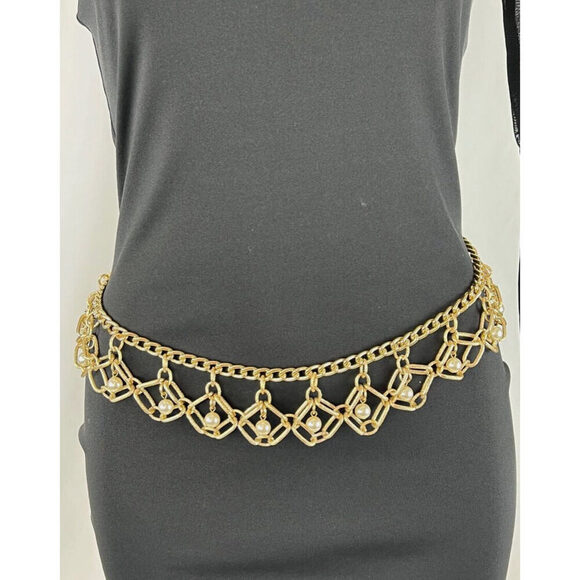 Vintage Gold Chain Belt | Small - Picture 4 of 4